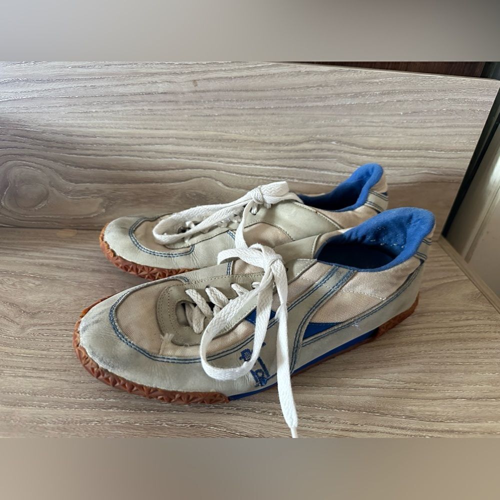 Women’s fencing shoes (9.5)